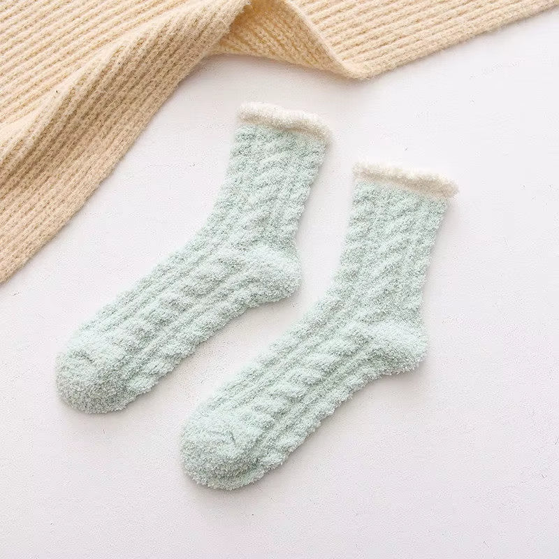 Cozy Cat Claw Coral Velvet Socks - Perfect for Women and Kids, Thickened Mid-Calf Sleep & Home Floor Socks for Autumn & Winter