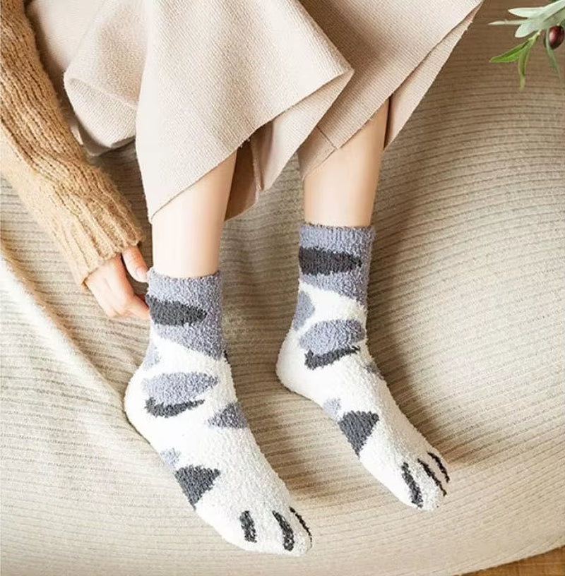 Cozy Cat Claw Coral Velvet Socks - Perfect for Women and Kids, Thickened Mid-Calf Sleep & Home Floor Socks for Autumn & Winter
