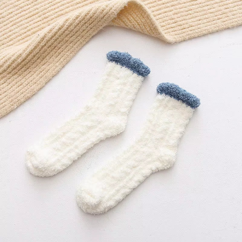 Cozy Cat Claw Coral Velvet Socks - Perfect for Women and Kids, Thickened Mid-Calf Sleep & Home Floor Socks for Autumn & Winter